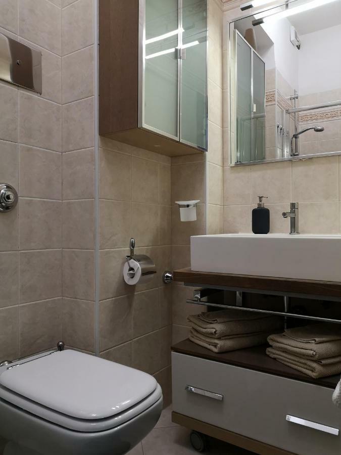 Apartment Ca' Petrona Venezia Esterno foto